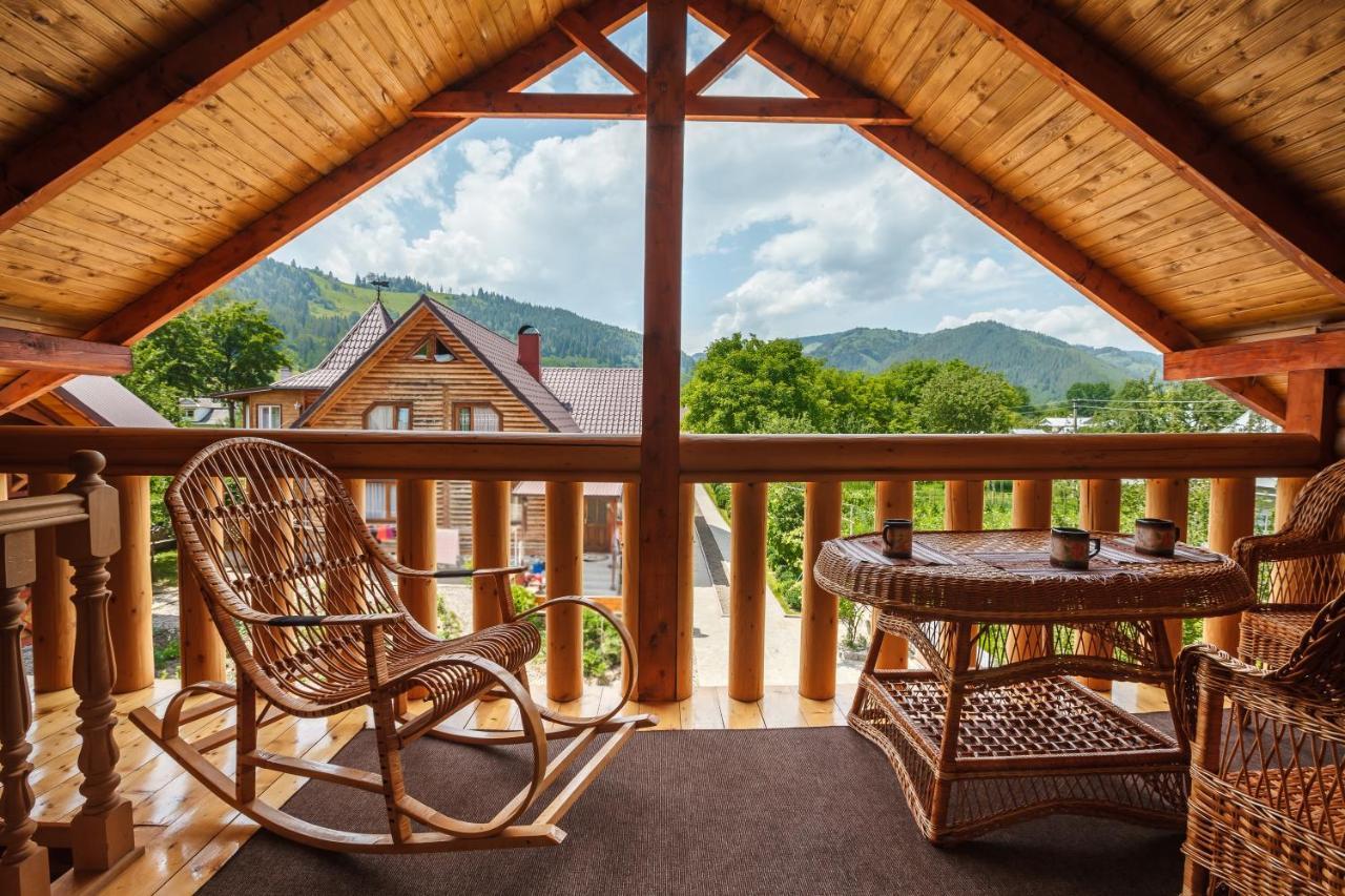 Хата Різьбяра Villa Byalobereska Eksteriør billede