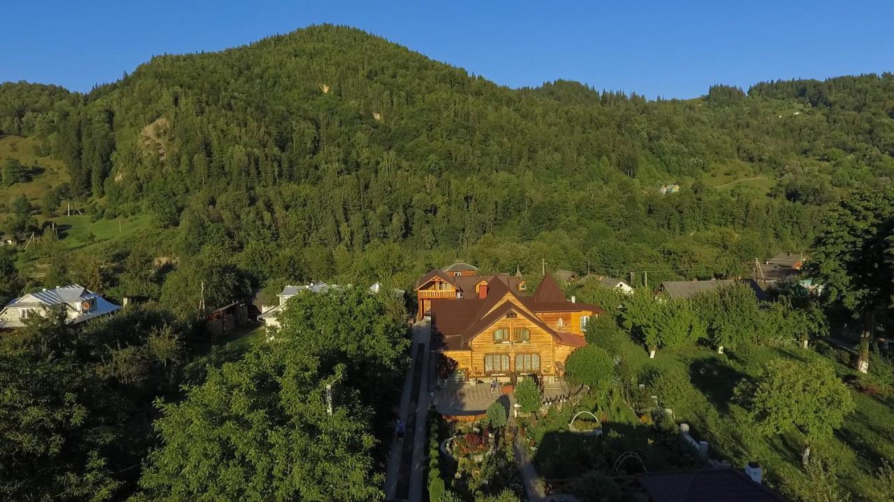 Хата Різьбяра Villa Byalobereska Eksteriør billede
