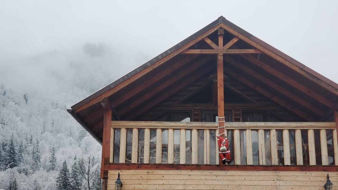 Хата Різьбяра Villa Byalobereska Eksteriør billede